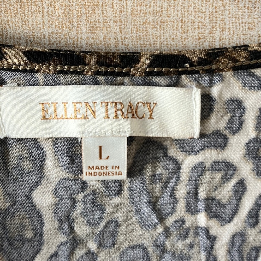 FINAL MARKDOWN Ellen Tracy Leopard Pattern Blouse large - Picture 2 of 11